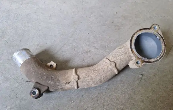 Toyota Hilux (AN10, AN20, AN30) Thermostat housing 