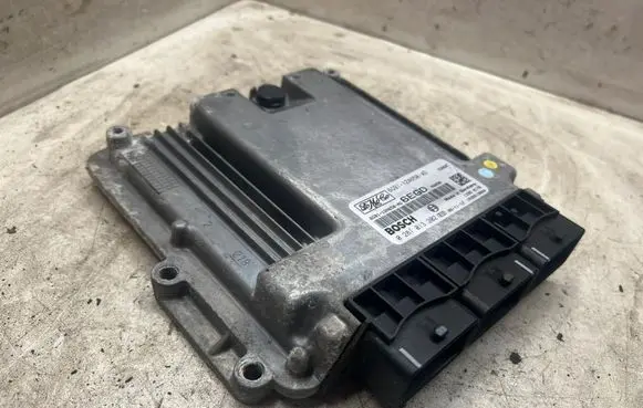 Land Rover Freelander 2 - LR2 Engine control unit/module ECU 6G9112A650AD