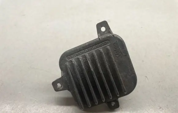 BMW X1 F48 F49 LED ballast control module B9519A