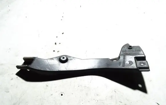 Audi A4 S4 B7 8E 8H Front bumper mounting bracket 8E0807203B