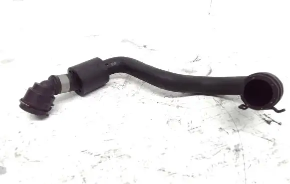 Mercedes-Benz GLC C253 Engine coolant pipe/hose