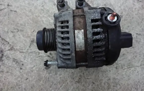 Jaguar XF X250 Generator/alternator 1042106120 8X2376300CB