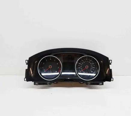 Volkswagen Golf VII Speedometer (instrument cluster) 5G6920970 7812DWFSV