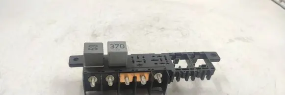 Audi A4 S4 B5 8D Fuse box set 8l0941822a