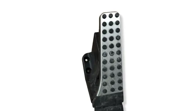 Mercedes-Benz GLC X253 C253 Accelerator throttle pedal A2533000104