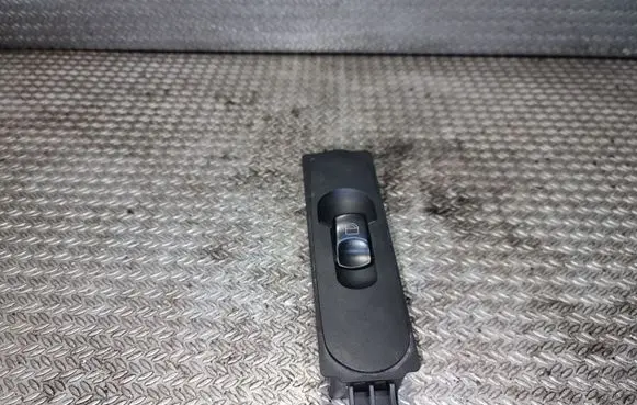 Mercedes-Benz Sprinter W906 Electric window control switch A9065451913