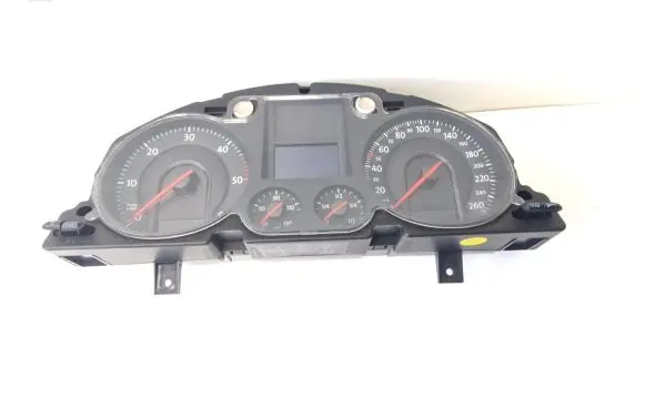 Volkswagen PASSAT B6 Speedometer (instrument cluster) 3C0920960H