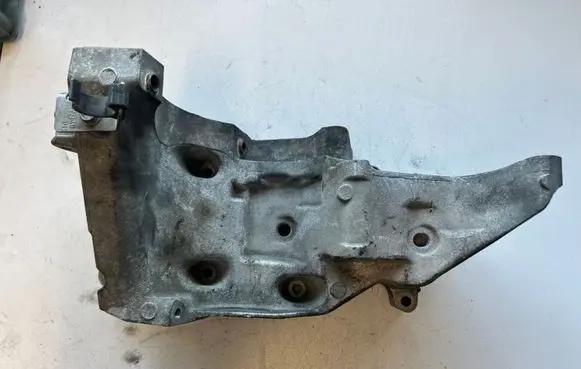 BMW X5 E70 Generator/alternator bracket 13992010