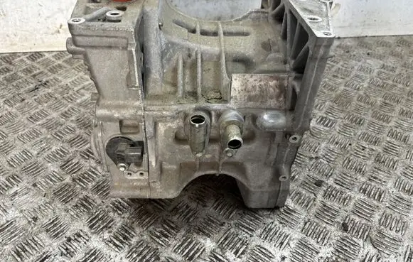 Nissan Leaf II (ZE1) Electric car motor EM57 1186377
