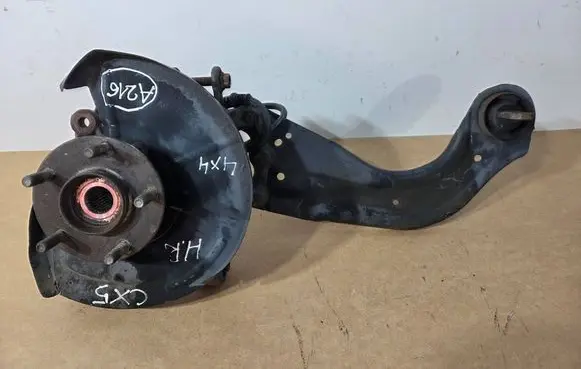 Rear wheel hub spindle/knuckle