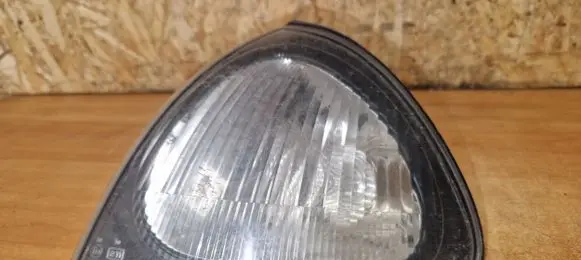 Toyota Avensis T220 Front indicator light 01989 54596334