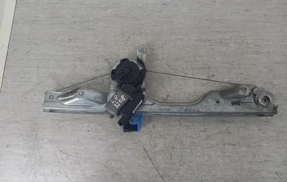 Renault Modus Front door window regulator with motor