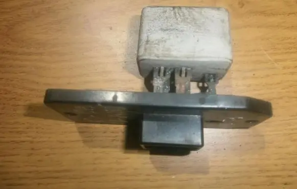 Mitsubishi Galant Heater blower motor/fan resistor