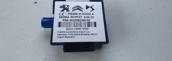 Opel Mokka X Aerial GPS antenna