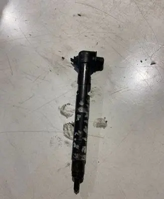 Mercedes-Benz E W211 Fuel injector