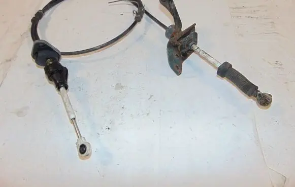 Toyota Previa (XR30, XR40) II Gear shift cable linkage 3382028362