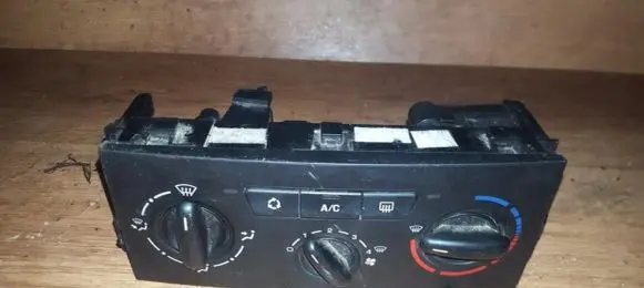 Peugeot 207 Climate control unit 1848820226