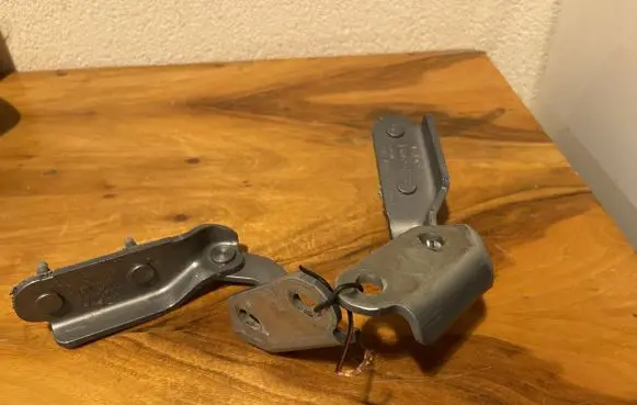 Ford Kuga III Tailgate/trunk/boot hinge LJ6BS42900AB LJ6BS42901AB