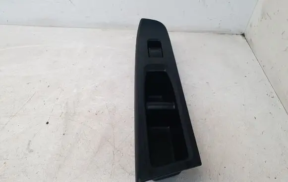 Toyota Yaris Electric window control switch 742310D700