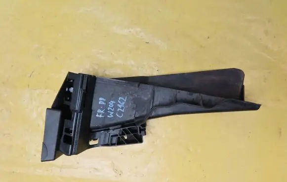 Mercedes-Benz C W204 Other front door trim element A2047230214