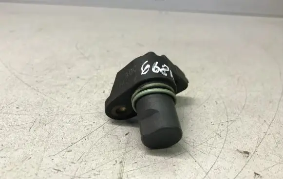 Hyundai Tucson JM Camshaft position sensor 3930027000