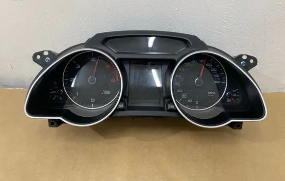 Audi A5 8T 8F Speedometer (instrument cluster) 8T0920984K