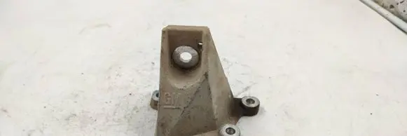 Cadillac CTS Engine mounting bracket 25737319