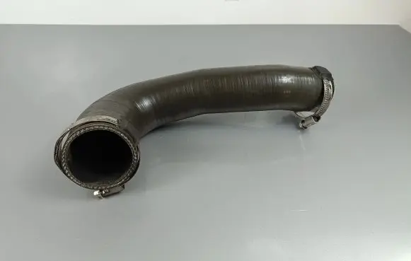 Intercooler hose/pipe