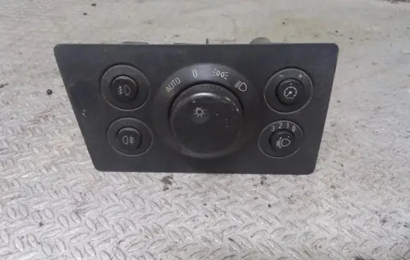 Opel Zafira B Light switch 13205868