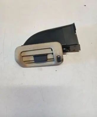 Rear air vent grill
