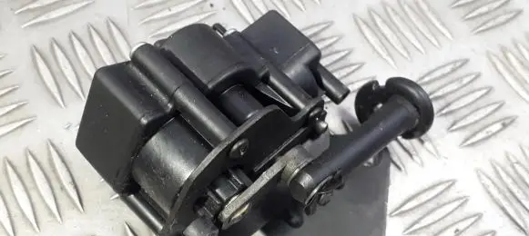 Volkswagen Sharan Vent window/glass motor 7M0847079 95VW14453AA
