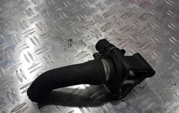 Mercedes-Benz A W168 Engine coolant pipe/hose 1662030275