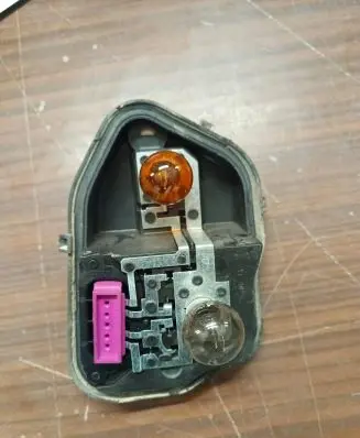 Renault Megane III Tail light bulb cover holder