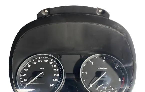BMW 1 E81 E87 Speedometer (instrument cluster) 9166823 102495584 170106156