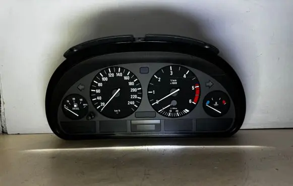 BMW 5 E39 Speedometer (instrument cluster) 62118375902 8375902 110008735047