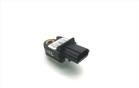 Toyota Avensis T270 Airbag deployment crash/impact sensor 89831-02100