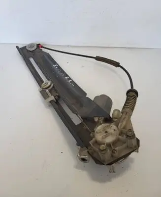 BMW 5 E39 Rear door window regulator with motor 8252429