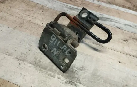 Audi A6 S6 C6 4F Front door lower hinge 