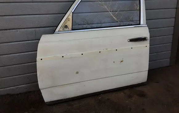 Mercedes-Benz 200 300 W123 Front door A1237205905 A1237206105