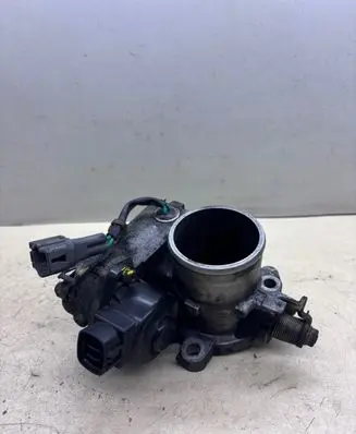 Toyota Avensis Verso Throttle valve 27020