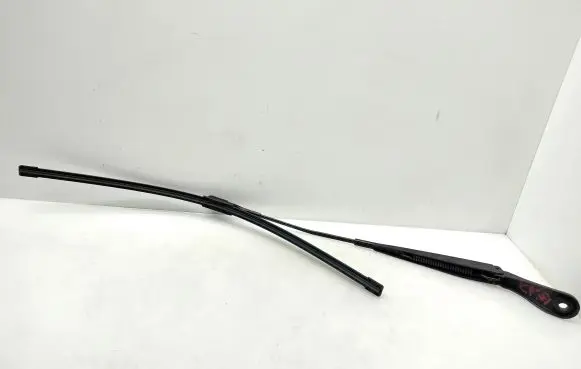 Mercedes-Benz Vito Viano W447 Windshield/front glass wiper blade A4478200000