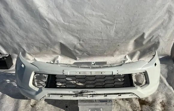 Mitsubishi L200 Front bumper 6402A357