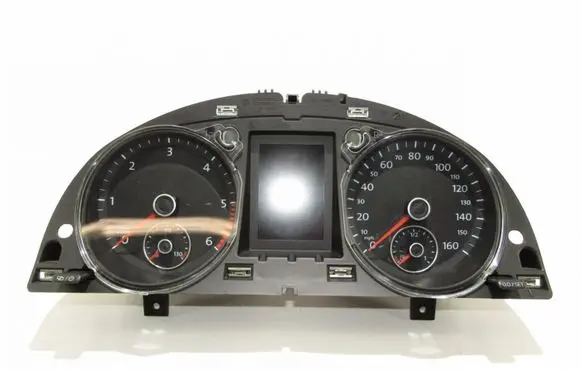 Volkswagen PASSAT B7 Speedometer (instrument cluster) 3AA920970N