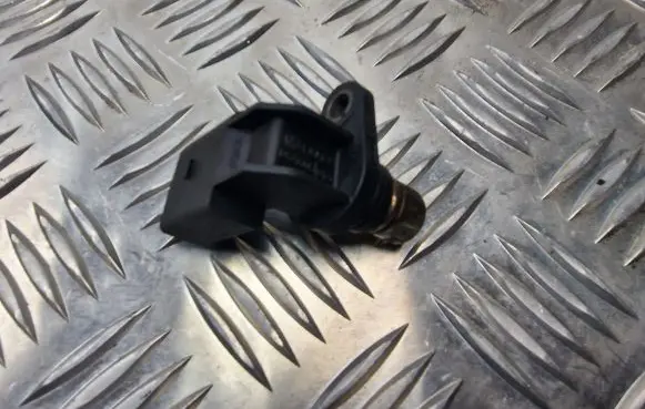 Camshaft position sensor