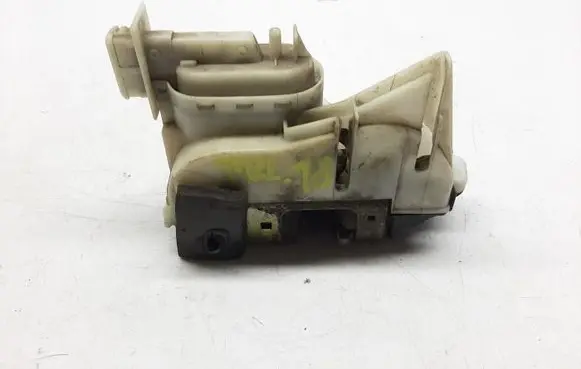 Volkswagen Golf III Rear door lock 1H4862154