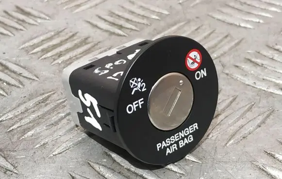 KIA Sportage Passenger airbag on/off switch 