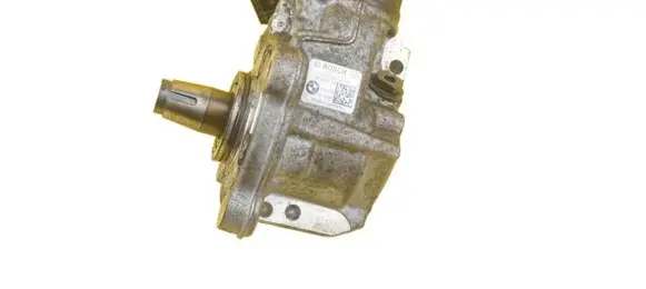 BMW 3 E90 E91 Fuel injection high pressure pump 0445010517 N47D20C
