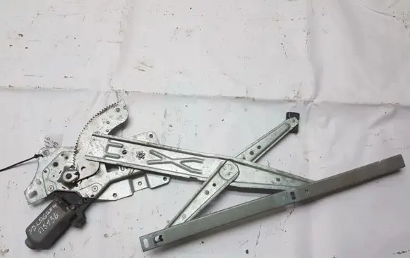 Renault Laguna I Sliding door window regulator with motor