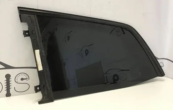 Mercedes-Benz GLS X166 Rear side window A1666700150