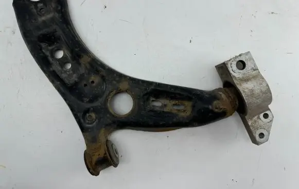 Front lower control arm/wishbone